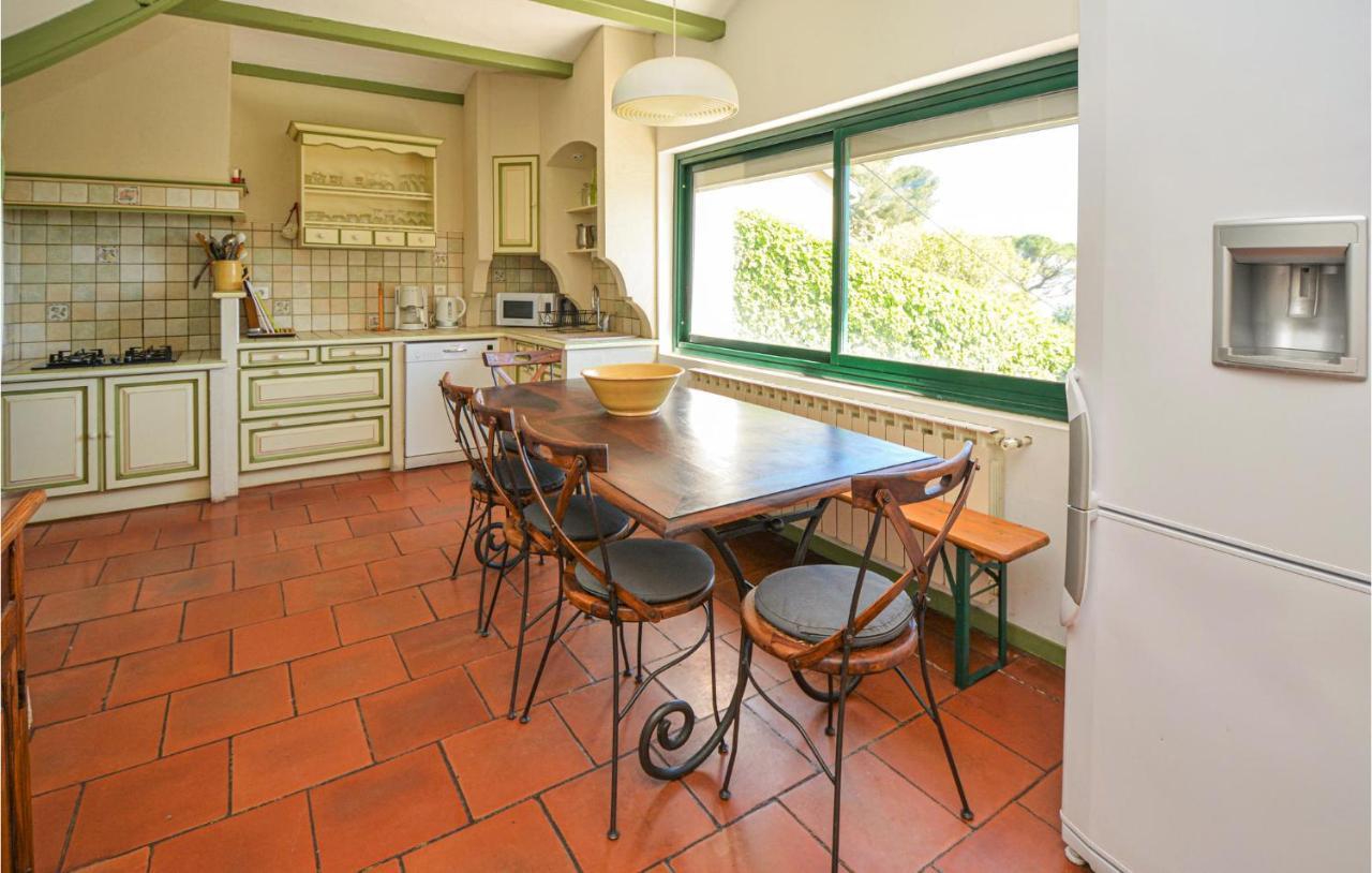 Cozy Home In Sete With Outdoor Swimming Pool エクステリア 写真