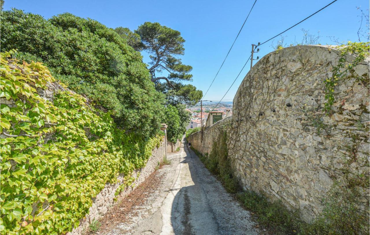 Cozy Home In Sete With Outdoor Swimming Pool エクステリア 写真